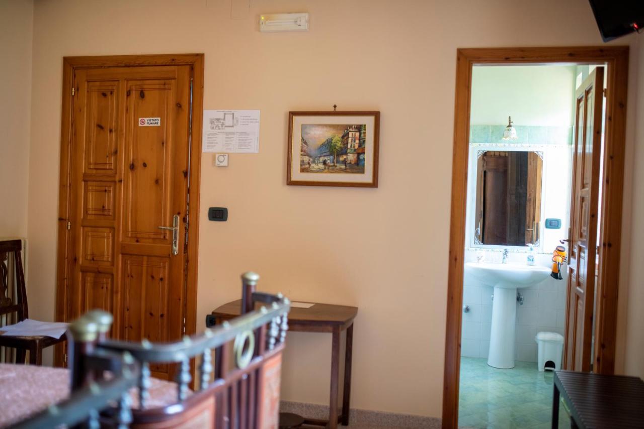 فندق La Ginestra Castel San Lorenzo المظهر الخارجي الصورة
