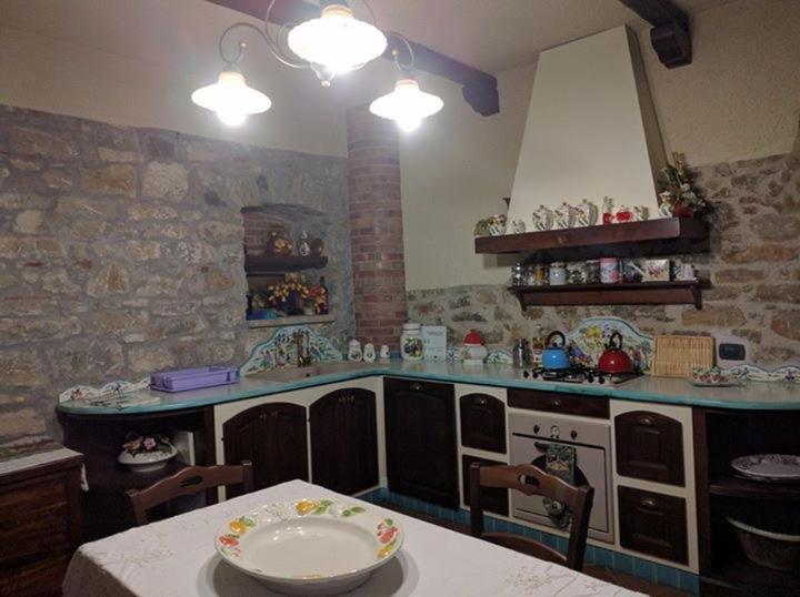 فندق La Ginestra Castel San Lorenzo المظهر الخارجي الصورة