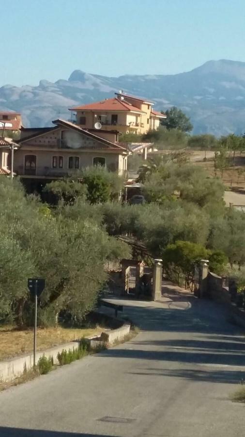 فندق La Ginestra Castel San Lorenzo المظهر الخارجي الصورة
