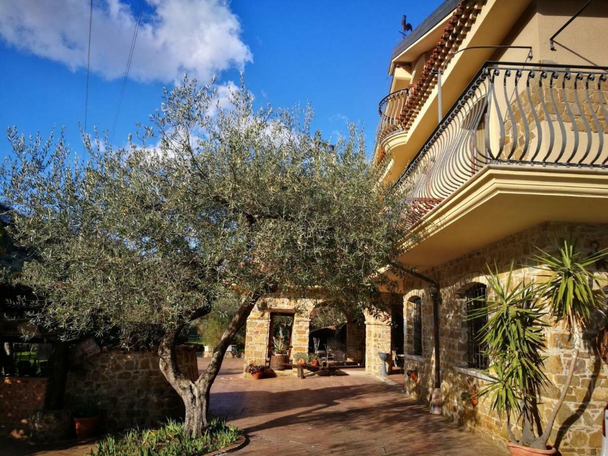 فندق La Ginestra Castel San Lorenzo المظهر الخارجي الصورة